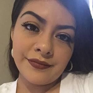 Meet your Posher, Mariela